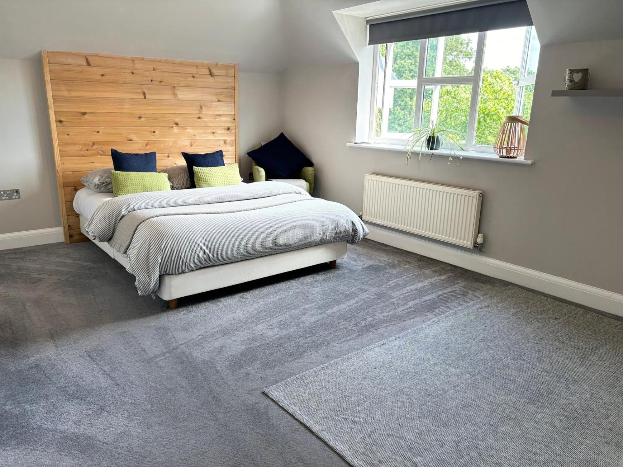 Spacious Nec Bhx * Solihull